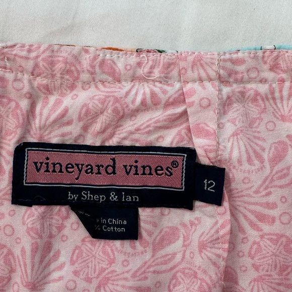 Vineyard vines patchwork print skort with VV Stickers! Girls size 12 must see!! - Picture 3 of 4